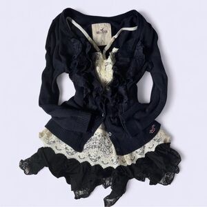 Hollister Off-Black Sweater with Cream Label